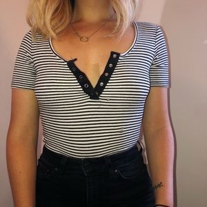 Striped T-shirt with buttons